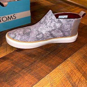 TOMS Booties
